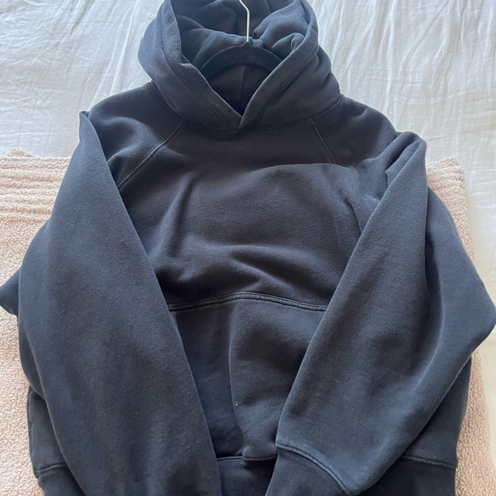 Aritzia black hoodie cozy fleece mega fit